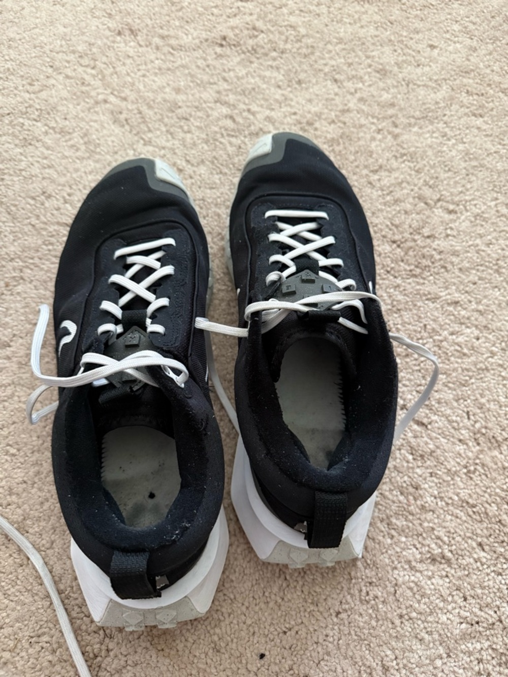 Nike Black and White Casual Sneakers